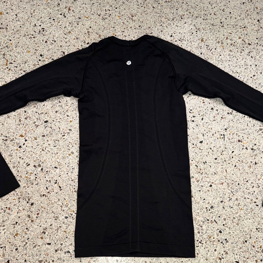 Lululemon black long sleeve tech shirt top 2